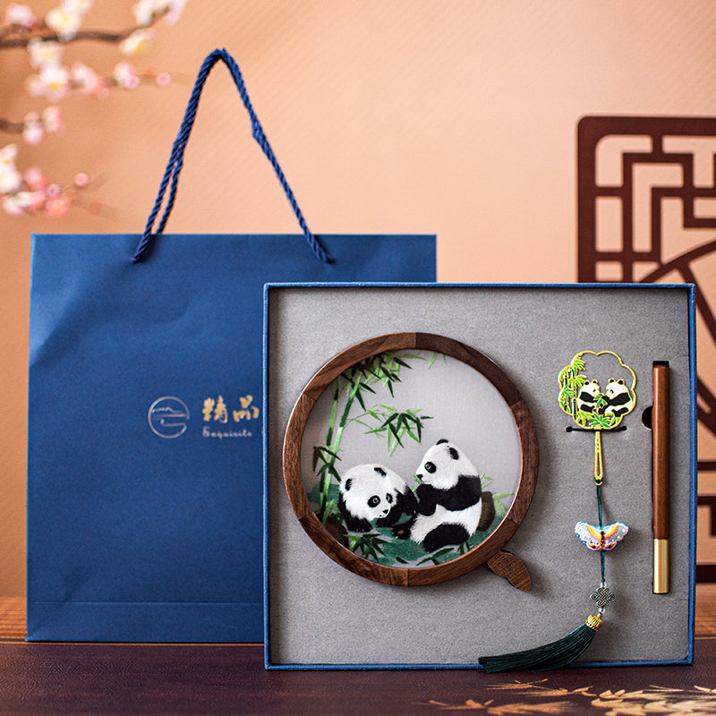 Suzhou embroidery gift three-piece box to foreigners hand-embroidered panda trinkets gift box bookmark business souvenirs