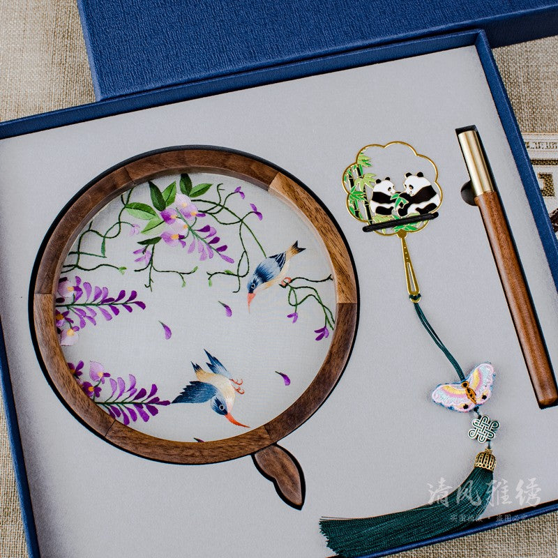Suzhou embroidery gift three-piece box to foreigners hand-embroidered panda trinkets gift box bookmark business souvenirs