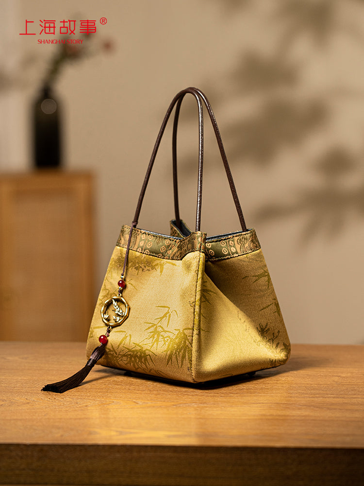2025 spring and summer 55 mommy fragrant cloud yarn new Chinese style national style hand-held hanfu one shoulder armpit to the elders gift bags