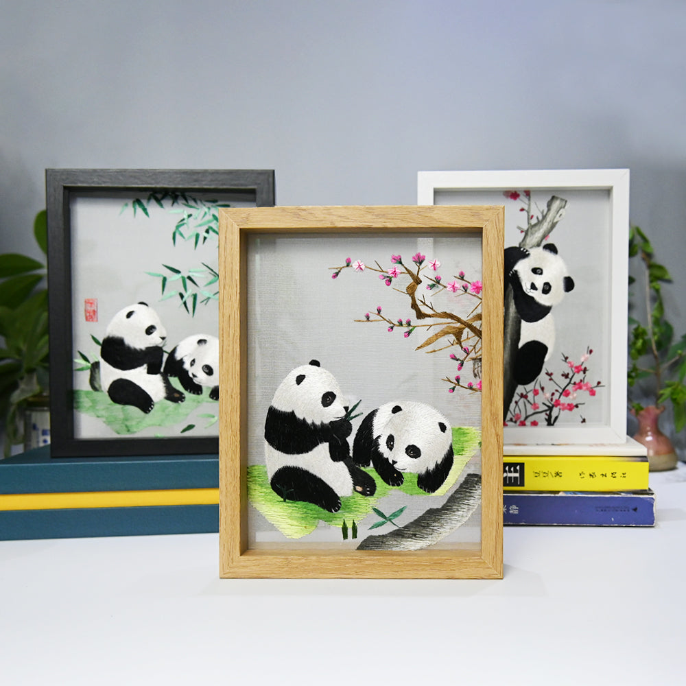 Shu embroidery double-sided embroidery panda ornaments, Chinese style characteristic intangible cultural heritage gifts, to foreigners Chengdu souvenirs