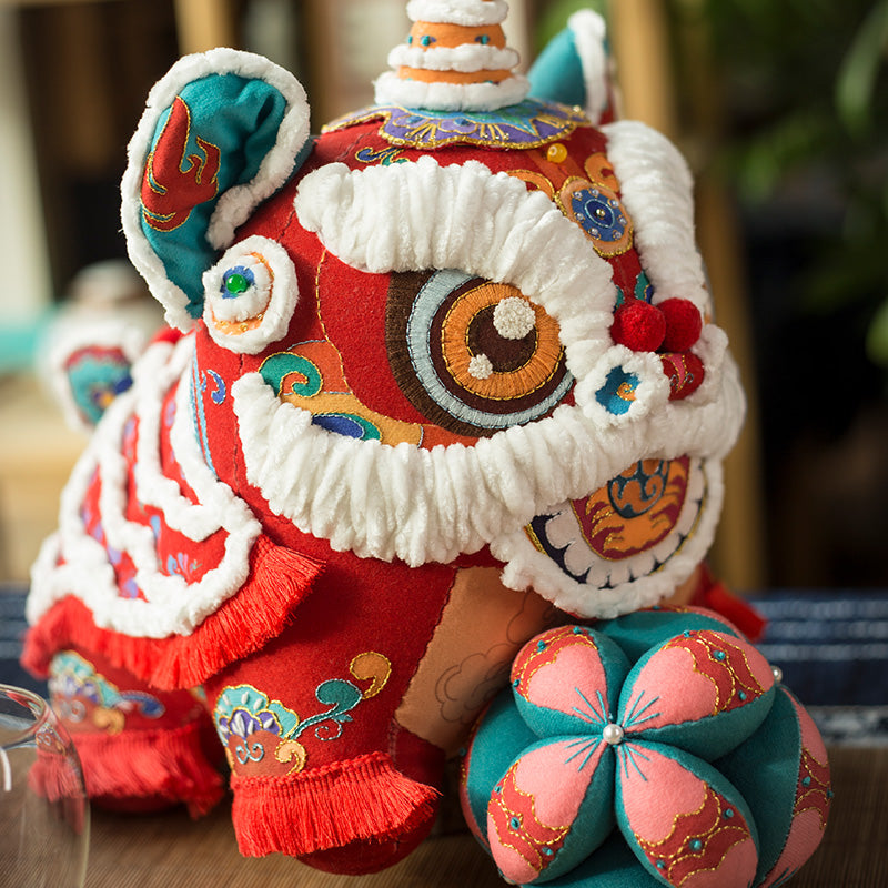 Aka hand-embroidered DIY material package Chinese style big awakening lion ping talisman three-dimensional doll ornament creative gift