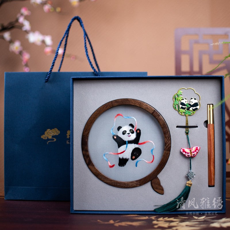 Suzhou embroidery gift three-piece box to foreigners hand-embroidered panda trinkets gift box bookmark business souvenirs