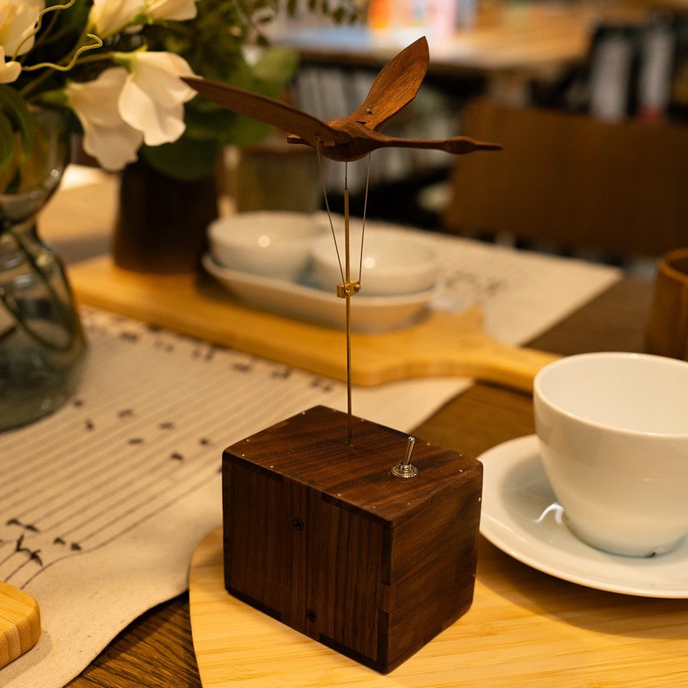Creative black walnut solid wood swan ornaments, modern tea room table decorations, housewarming new home entrance gifts