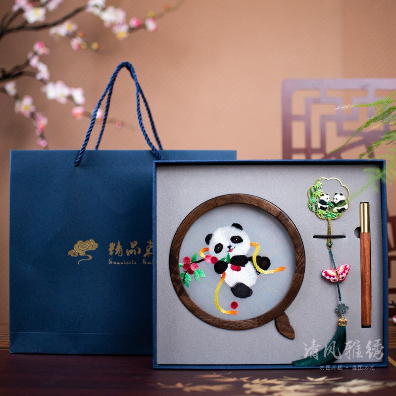 Suzhou embroidery gift three-piece box to foreigners hand-embroidered panda trinkets gift box bookmark business souvenirs