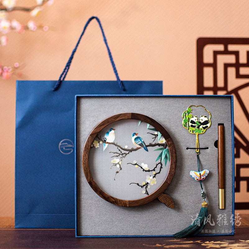 Suzhou embroidery gift three-piece box to foreigners hand-embroidered panda trinkets gift box bookmark business souvenirs