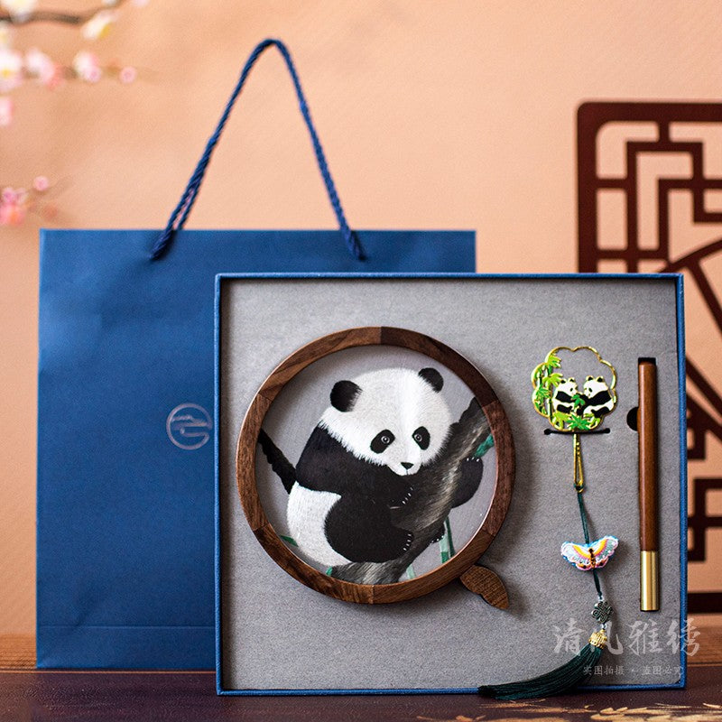 Suzhou embroidery gift three-piece box to foreigners hand-embroidered panda trinkets gift box bookmark business souvenirs