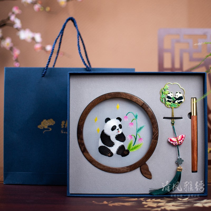 Suzhou embroidery gift three-piece box to foreigners hand-embroidered panda trinkets gift box bookmark business souvenirs