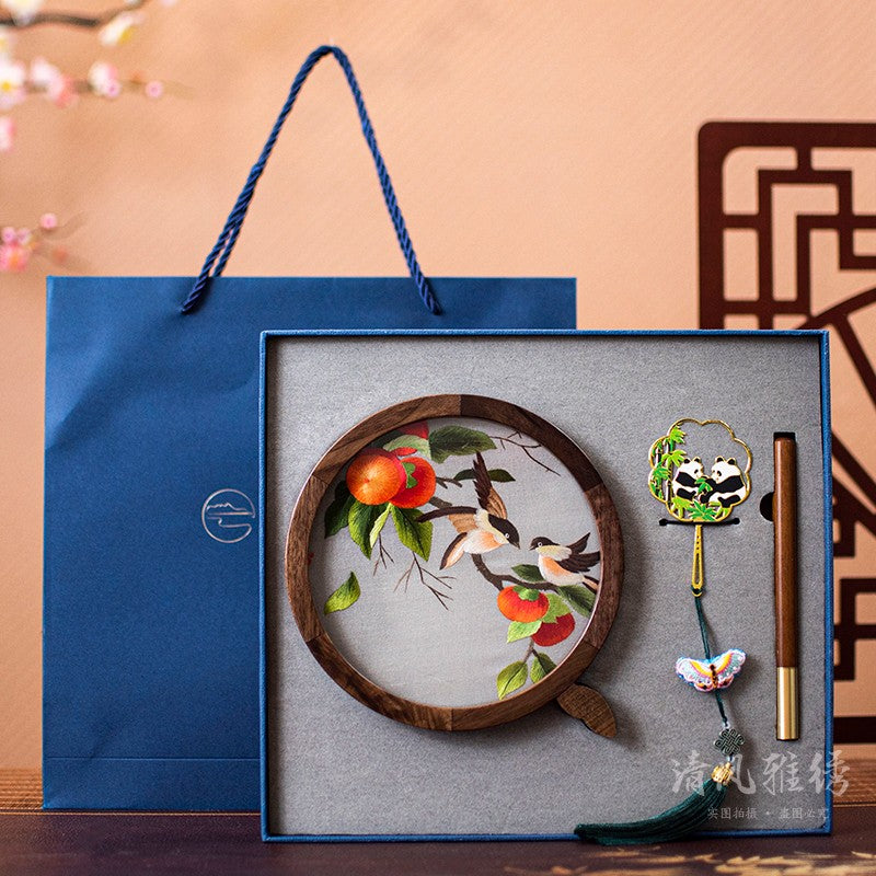 Suzhou embroidery gift three-piece box to foreigners hand-embroidered panda trinkets gift box bookmark business souvenirs
